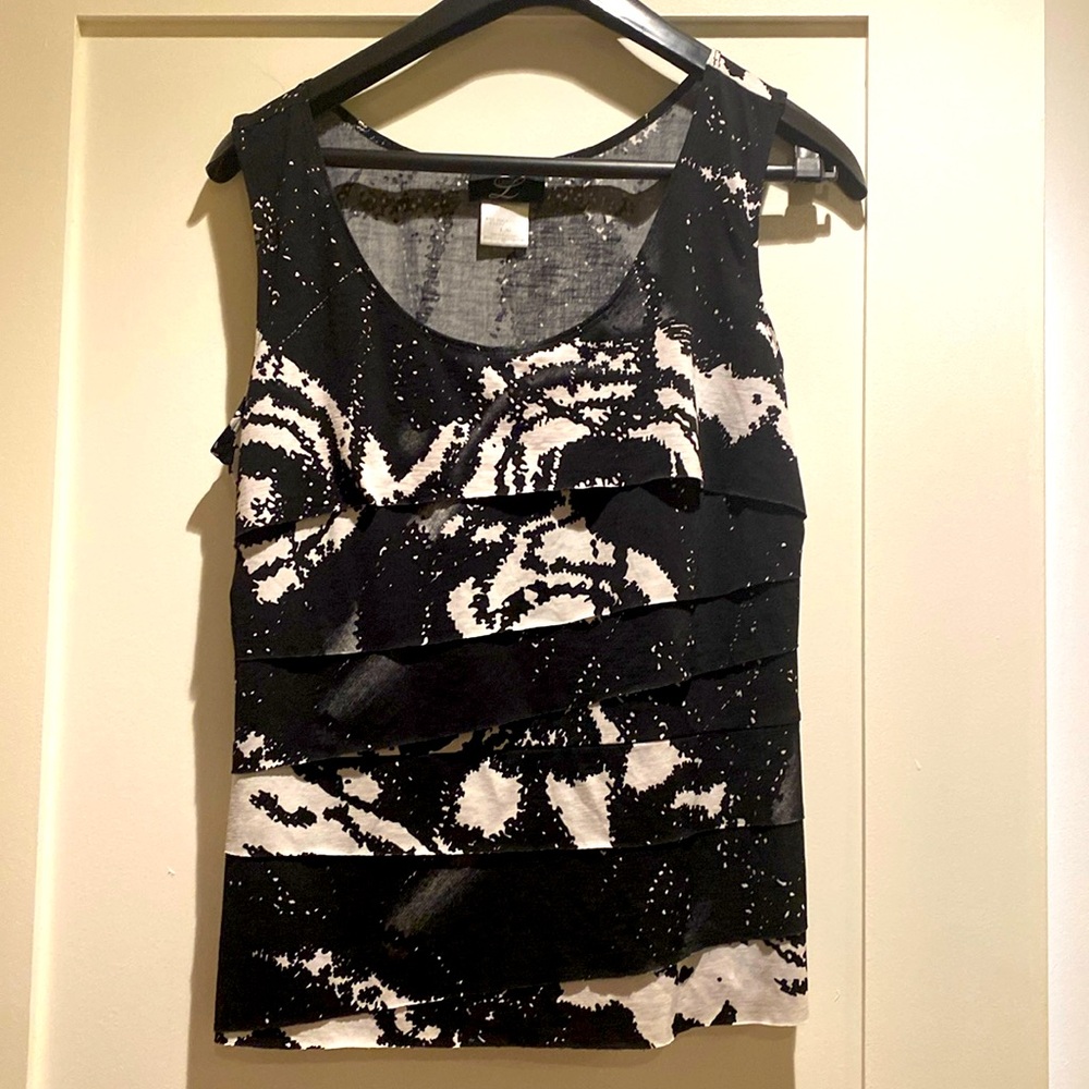 Libra layered tank top. Size LARGE